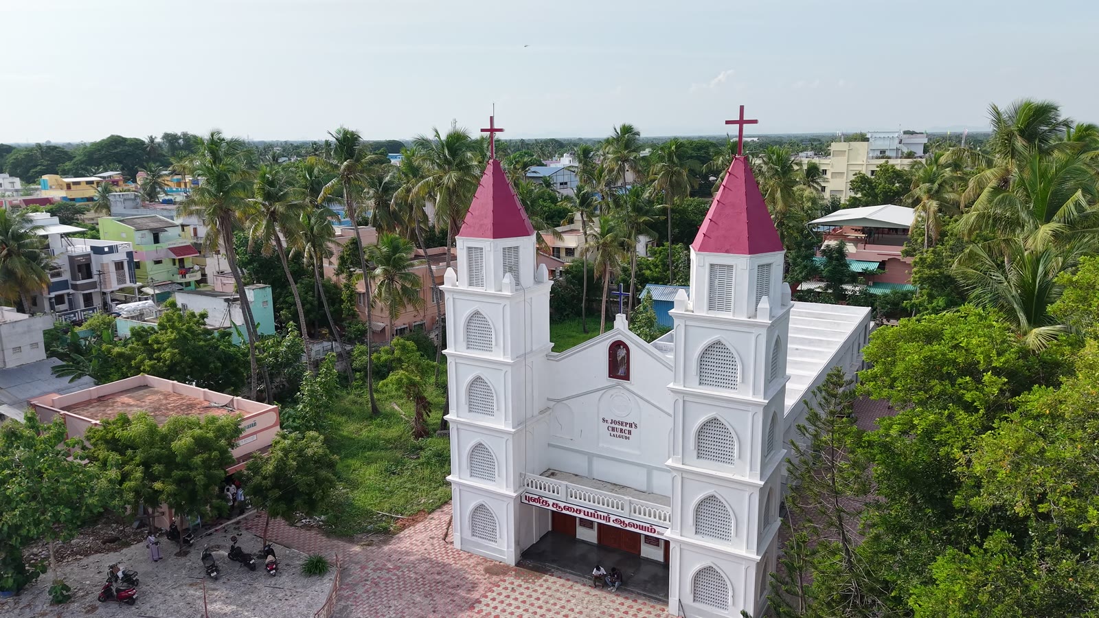 புனித சூசையப்பர் ஆலயத்தின் நெருக்கக் காட்சி