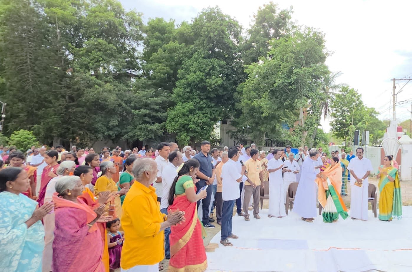 80வது சுதந்திர தின விழாவில் பங்குத் தந்தையரும் பங்கினரும்
